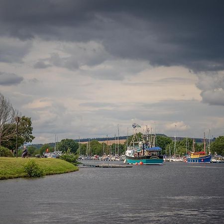 Great Glen Way Canal Side Apartment Inverness Zewnętrze zdjęcie