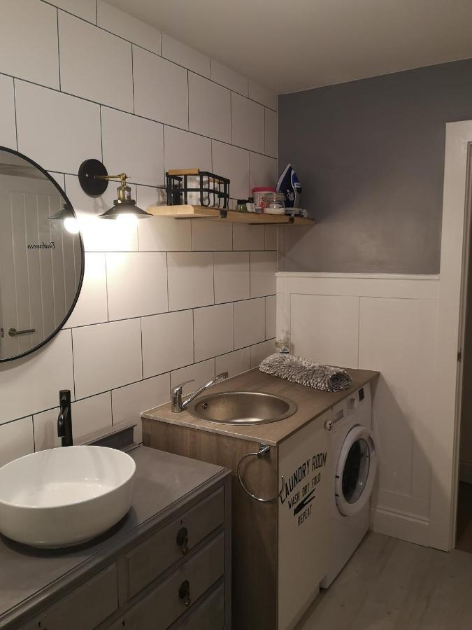 Great Glen Way Canal Side Apartment Inverness Zewnętrze zdjęcie