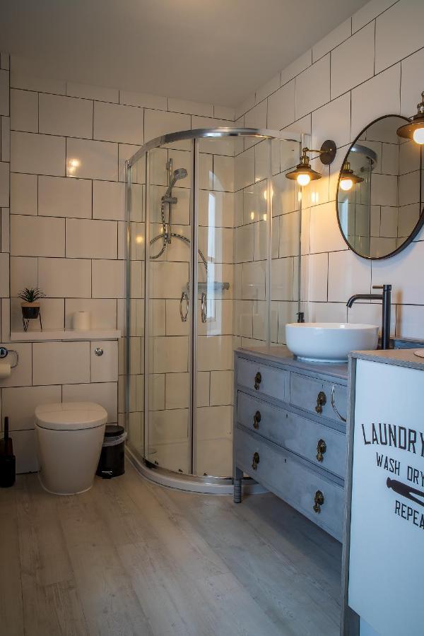 Great Glen Way Canal Side Apartment Inverness Zewnętrze zdjęcie